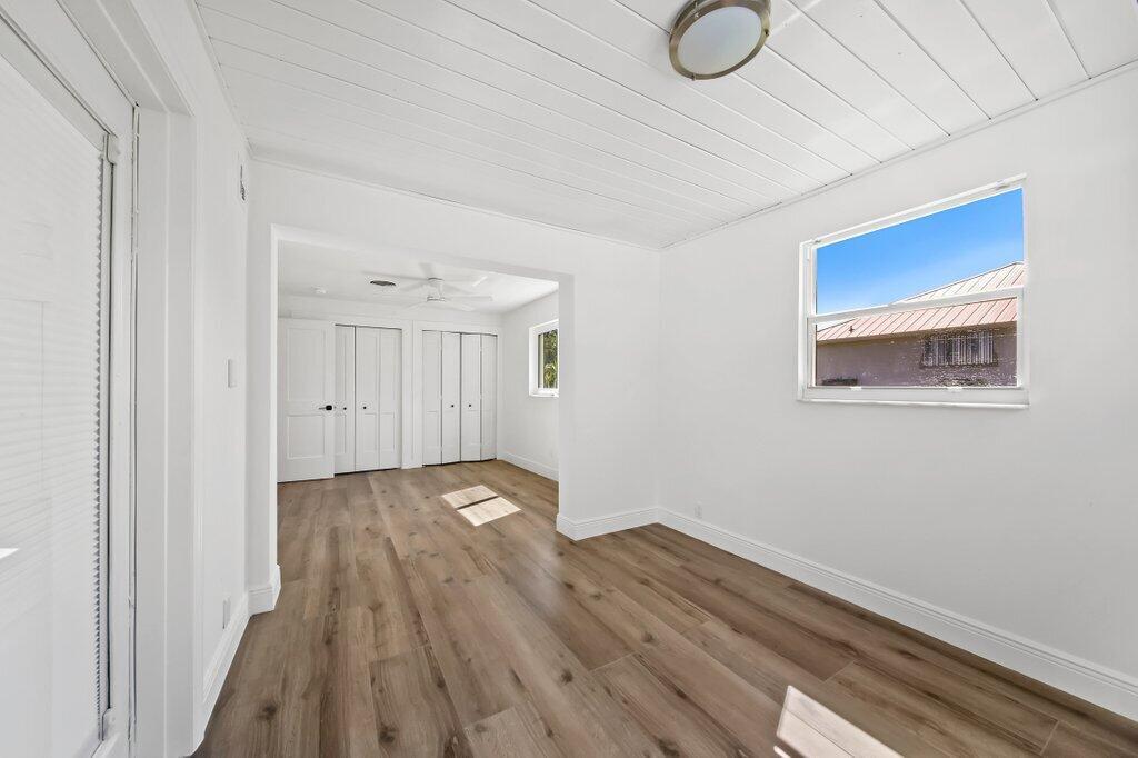 BEAU RIVAGE - Residential Lease