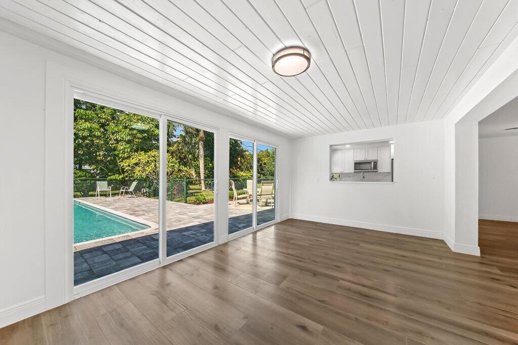 BEAU RIVAGE - Residential Lease