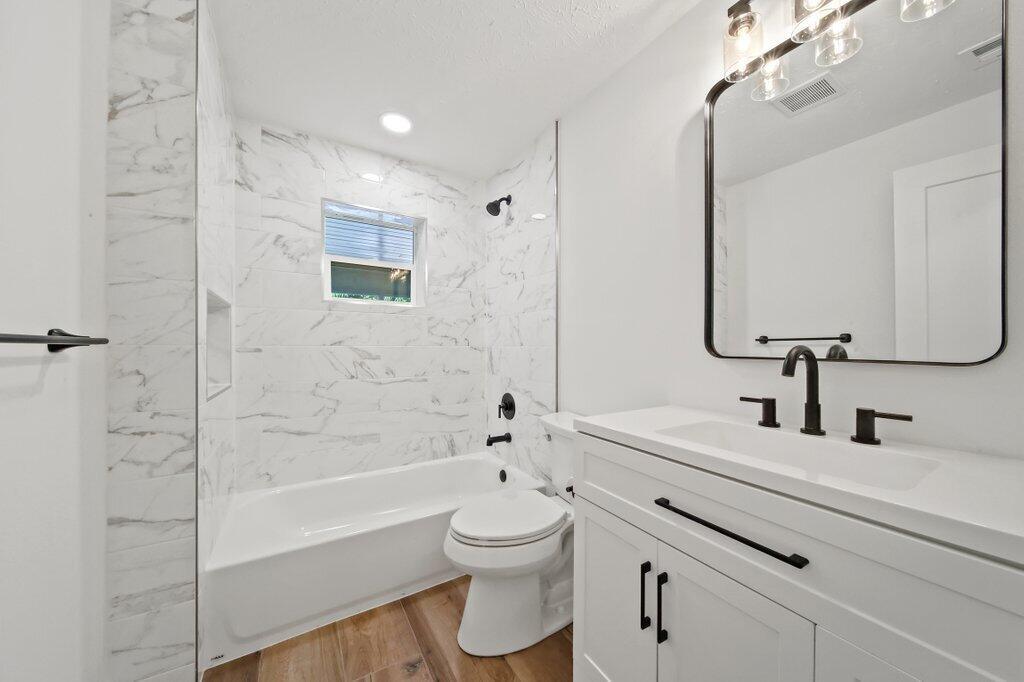 BEAU RIVAGE - Residential Lease