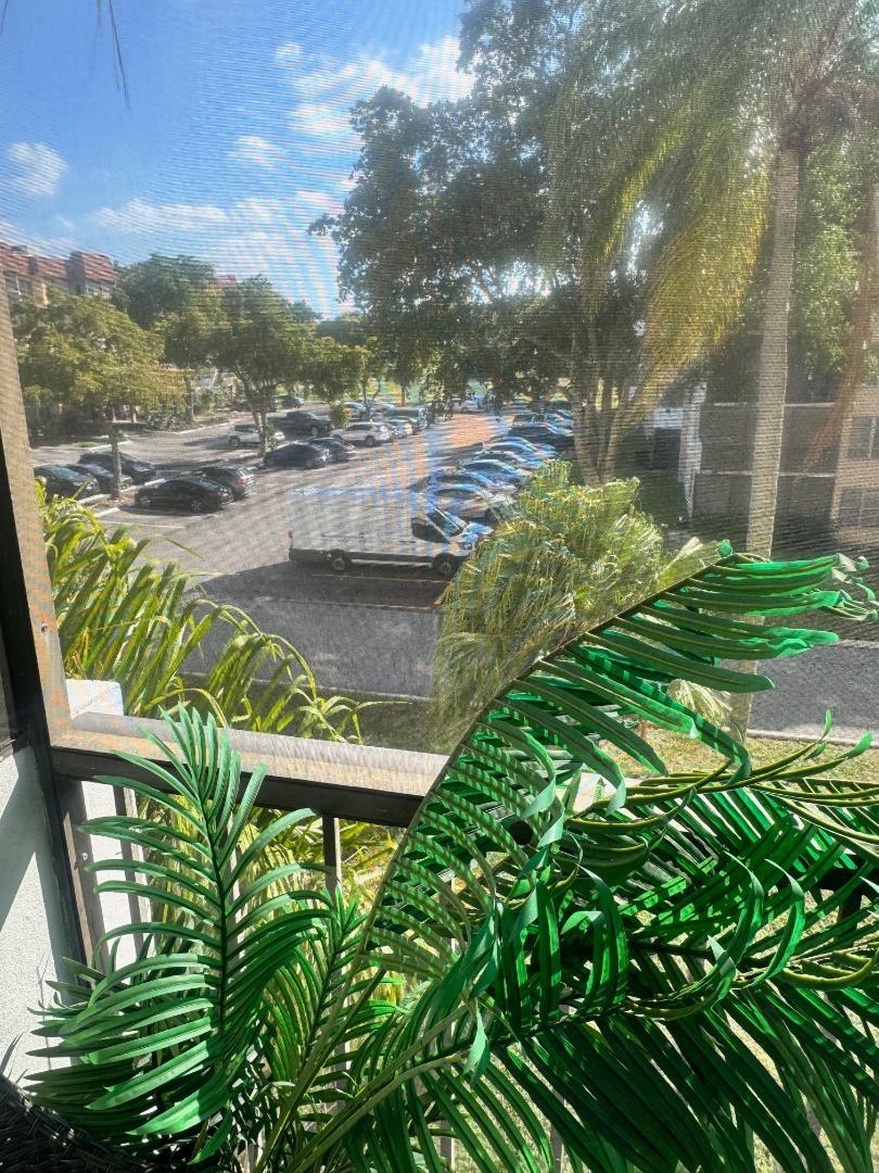 MANORS OF INVERRARY XI - Residential Lease