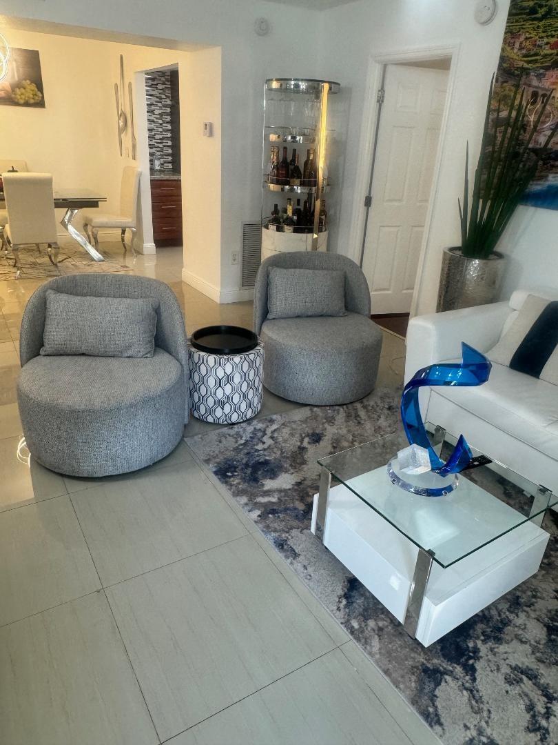 MANORS OF INVERRARY XI - Residential Lease