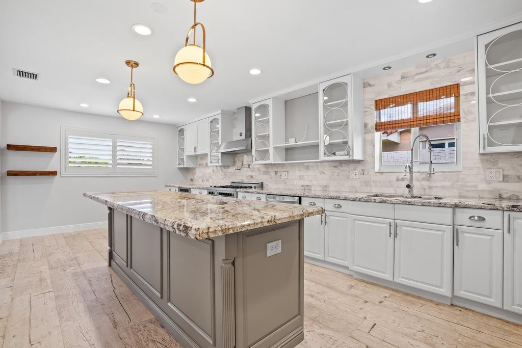 Photo of 4215 Roosevelt Street, Hollywood, FL 33021 (MLS # F10555587)