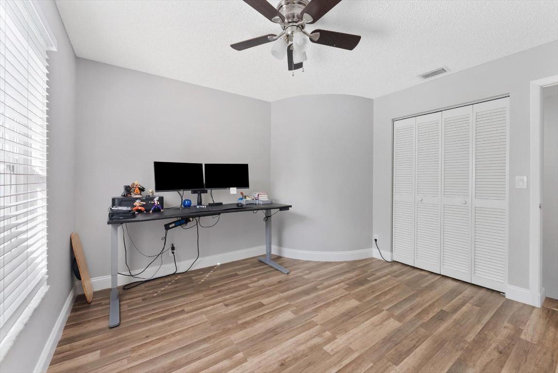 WINSTON PARK - Residential