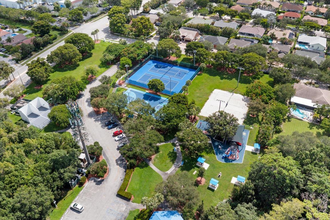 WINSTON PARK - Residential