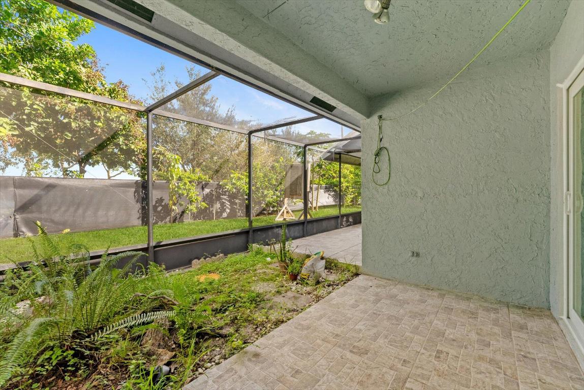 WINSTON PARK - Residential