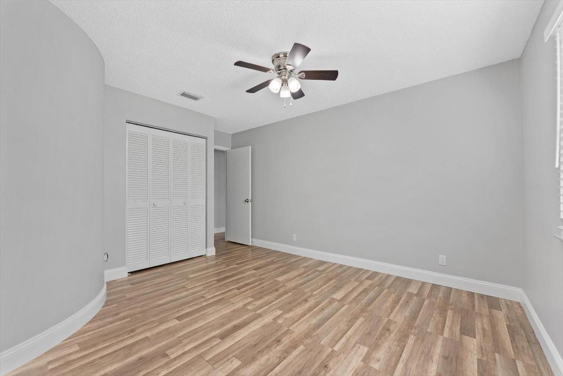 WINSTON PARK - Residential