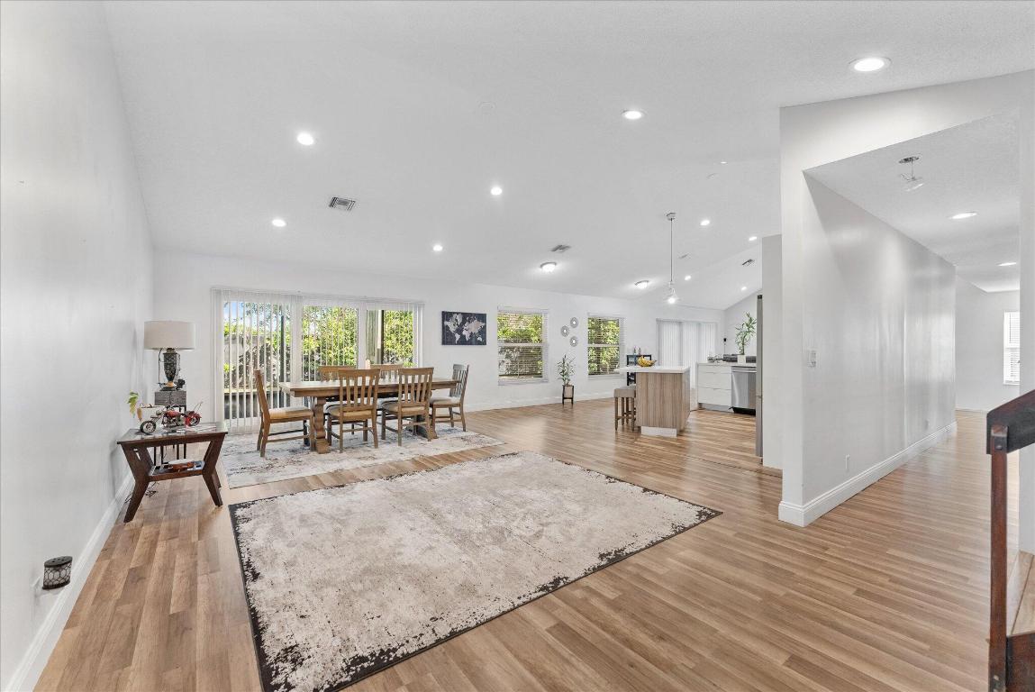 WINSTON PARK - Residential