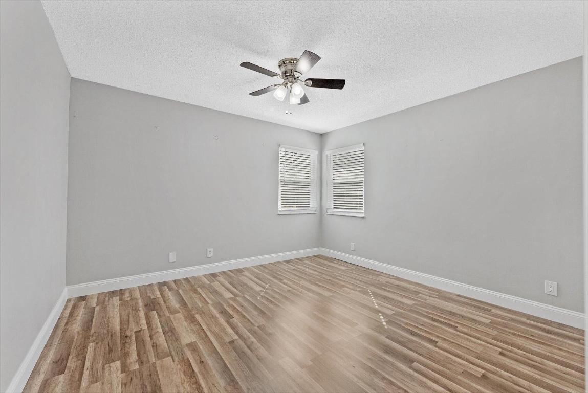 WINSTON PARK - Residential