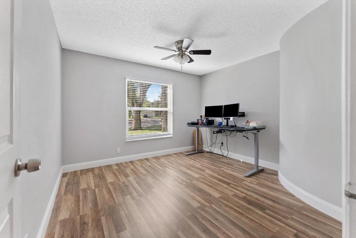 WINSTON PARK - Residential