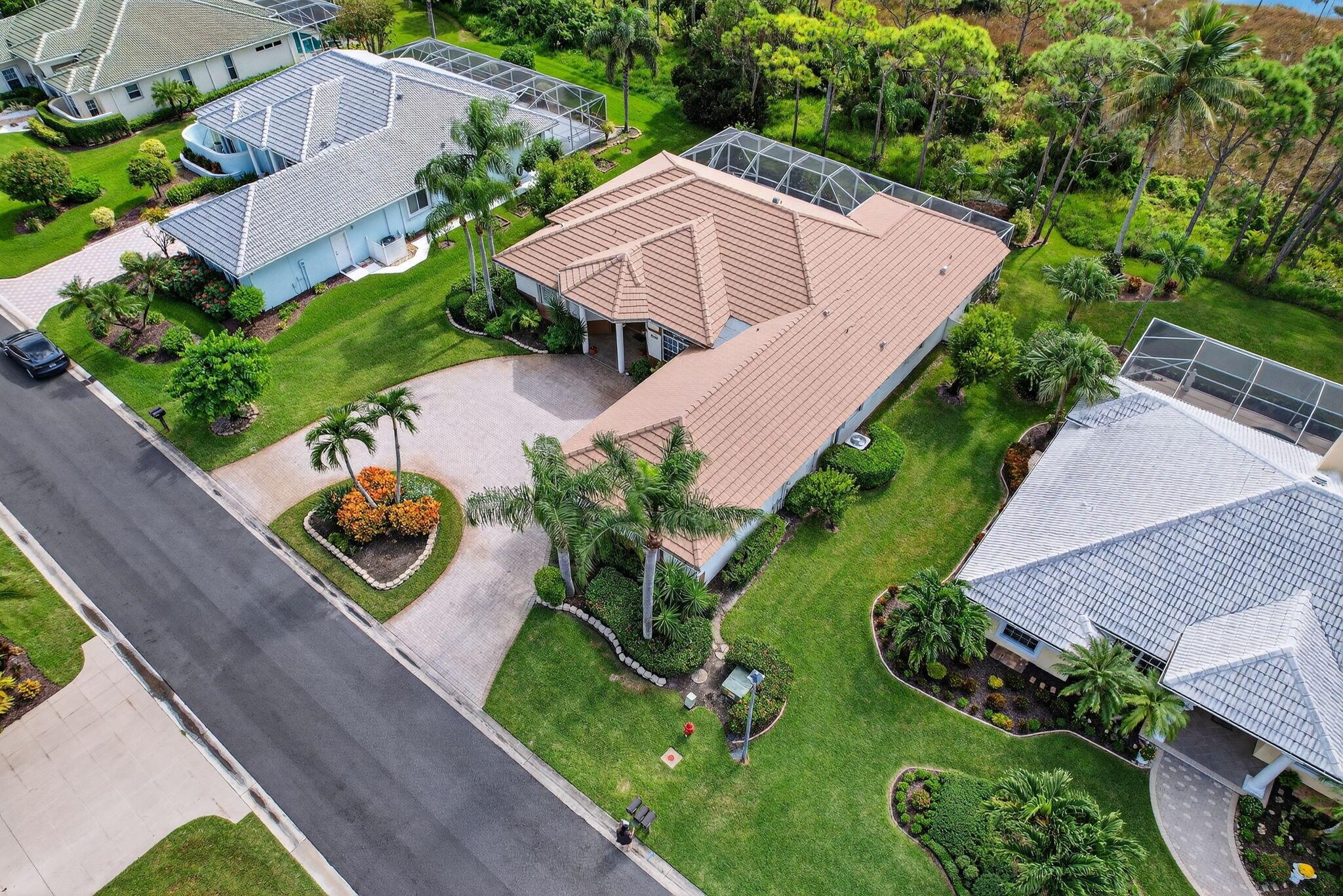 LOST LAKE AT HOBE SOUND - Residential
