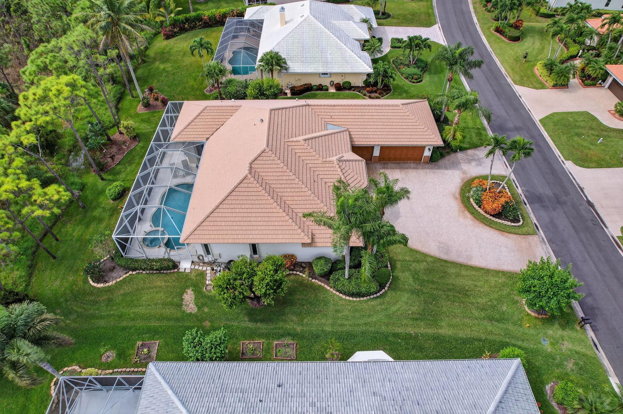 LOST LAKE AT HOBE SOUND - Residential