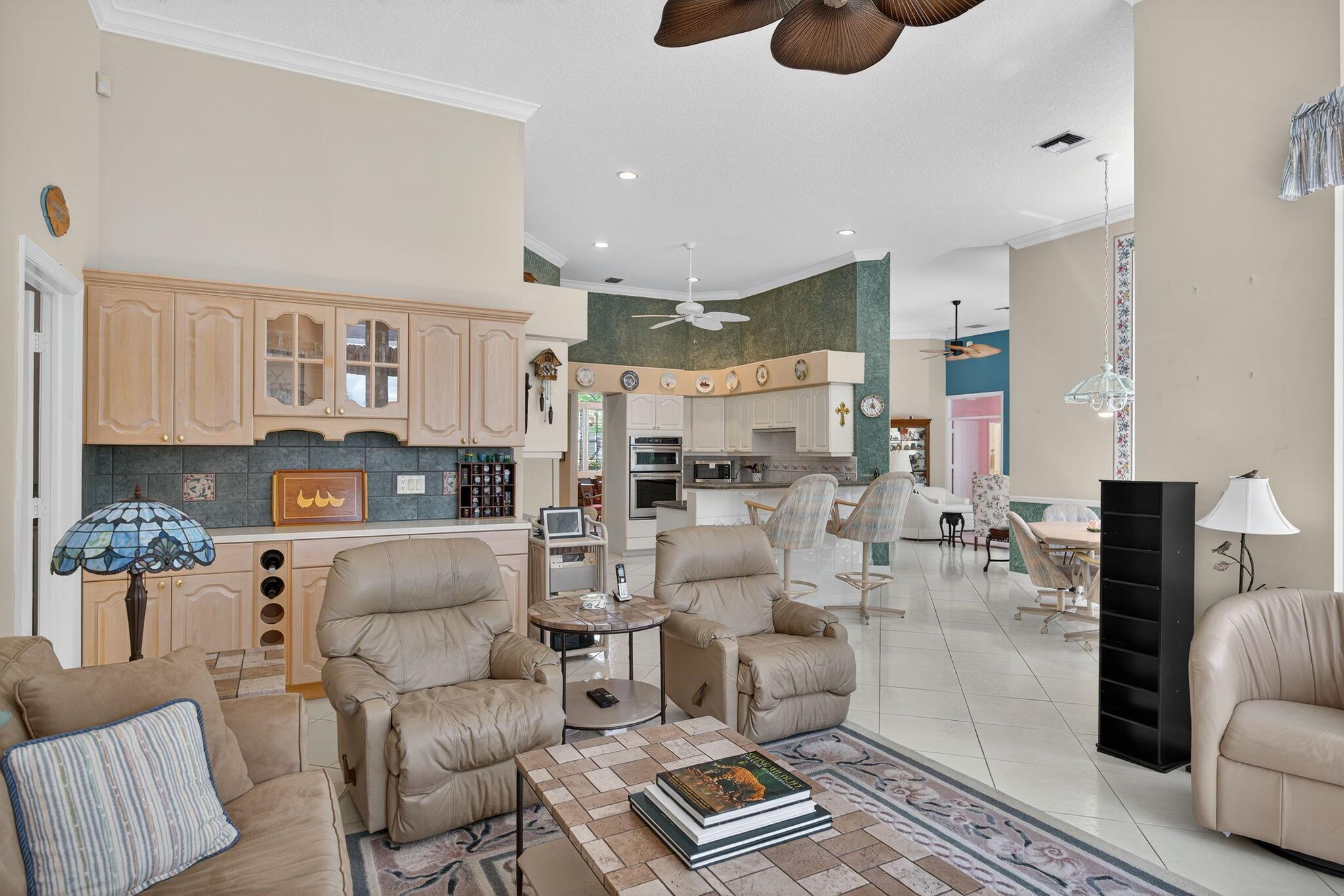 LOST LAKE AT HOBE SOUND - Residential