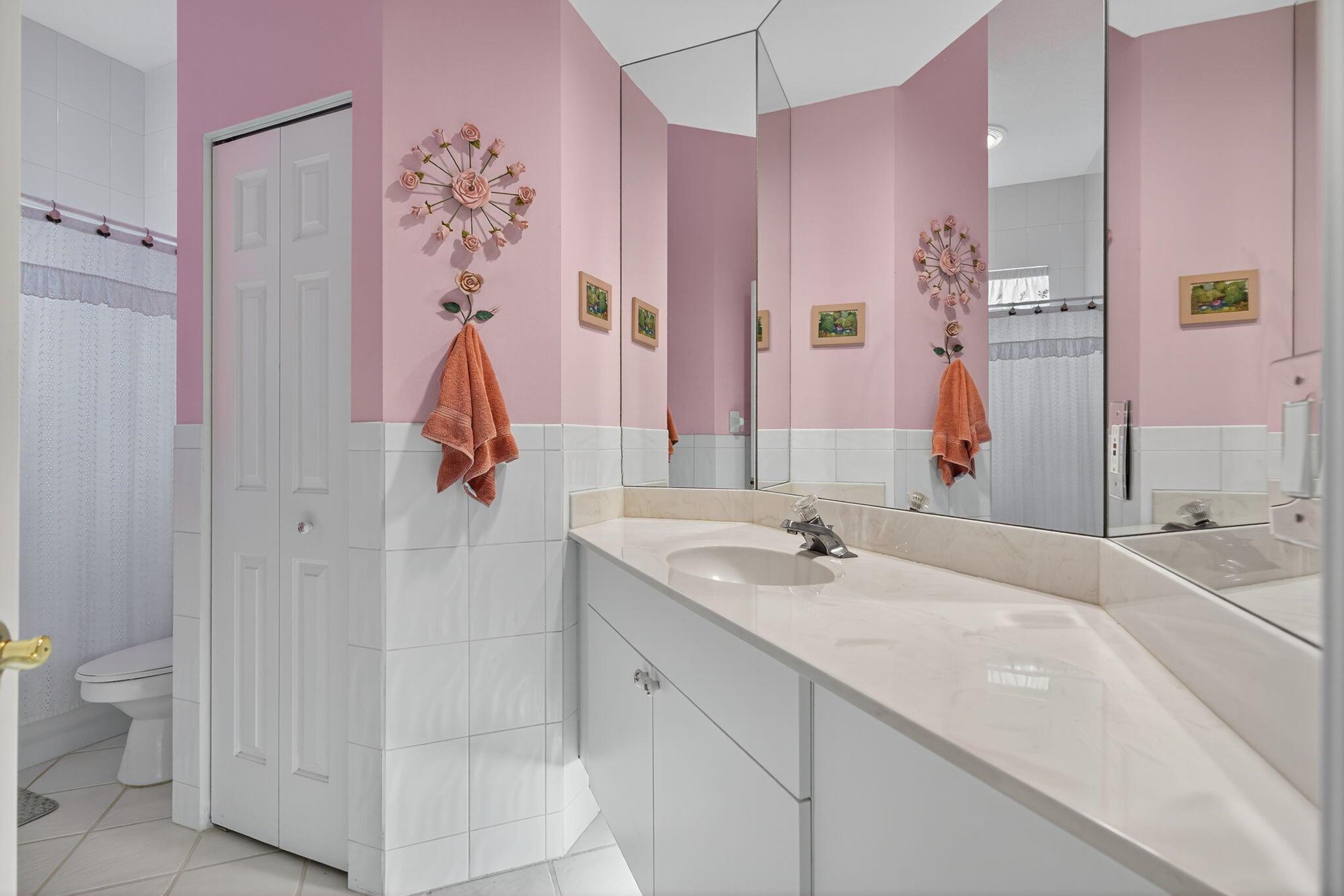 LOST LAKE AT HOBE SOUND - Residential