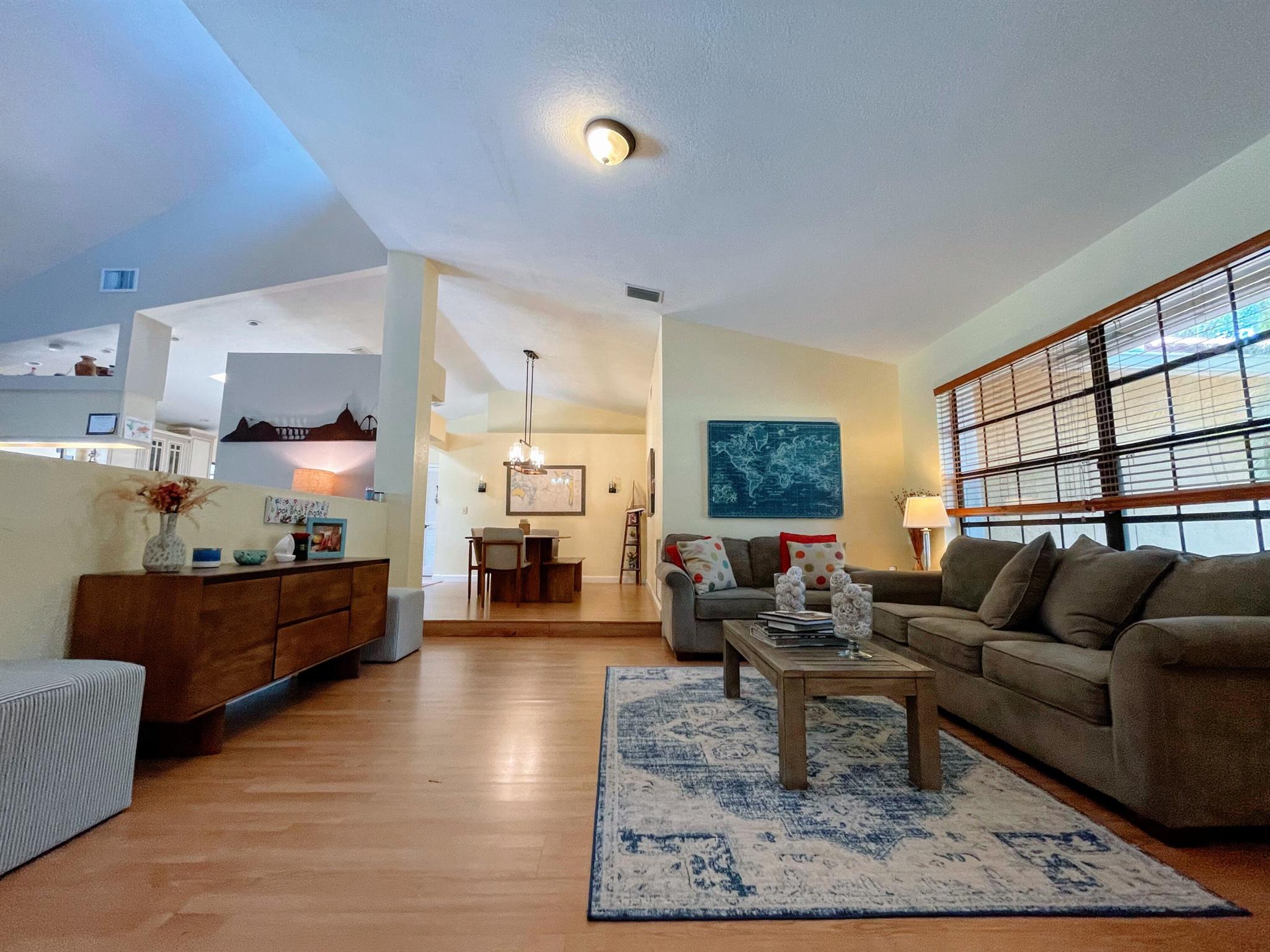 JACARANDA LAKES SEC 12 - Residential Lease