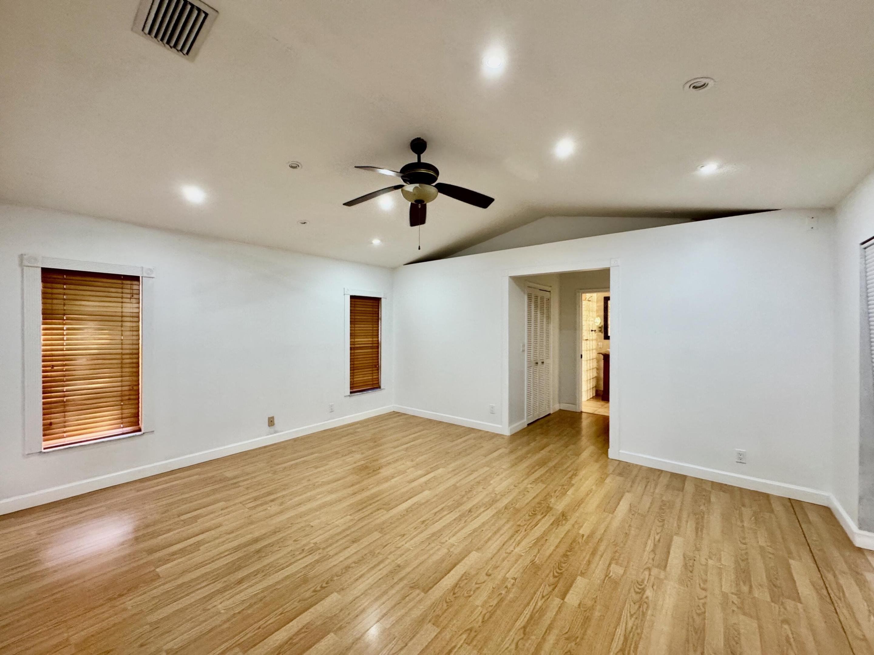 JACARANDA LAKES SEC 12 - Residential Lease