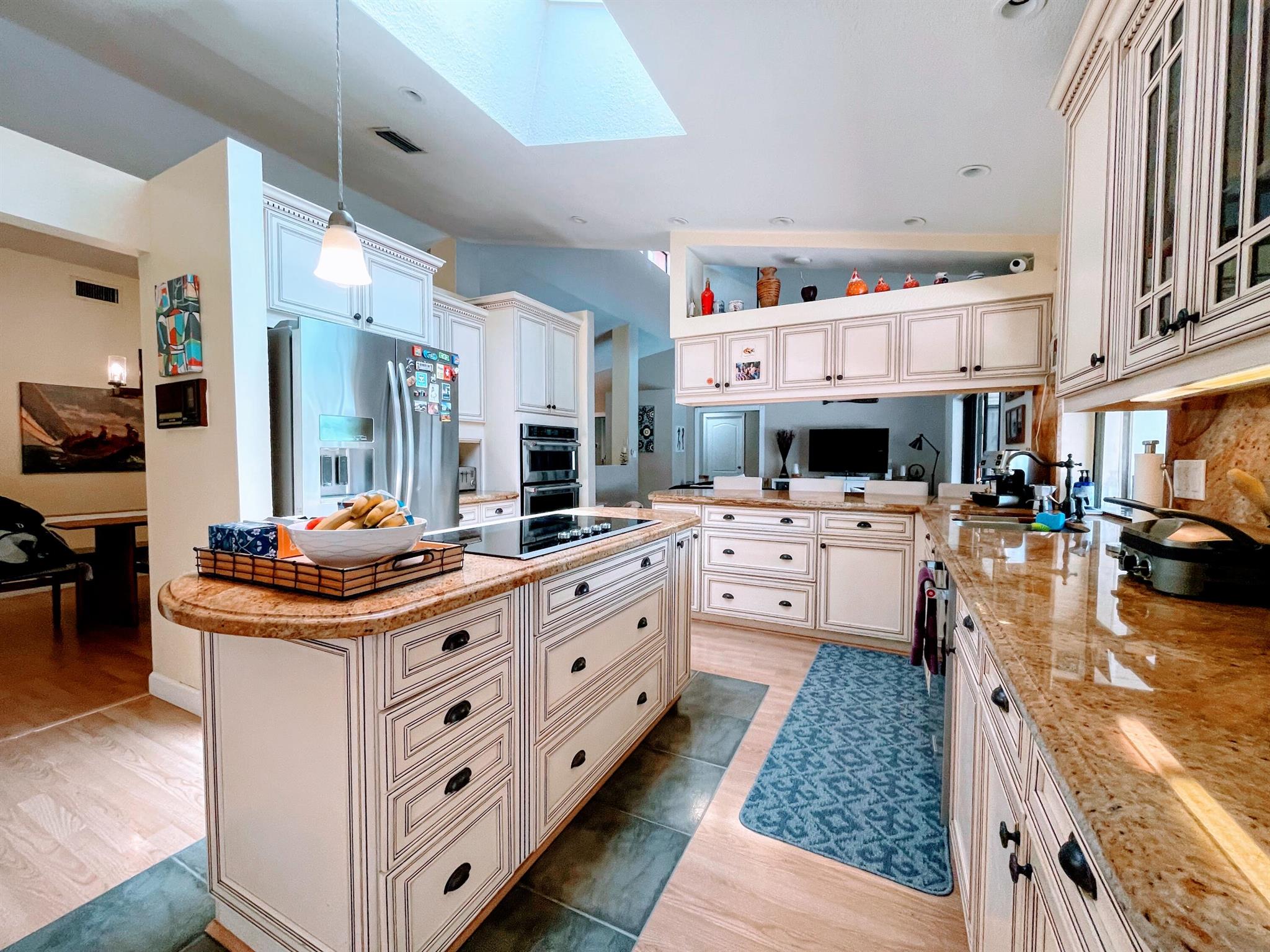 JACARANDA LAKES SEC 12 - Residential Lease