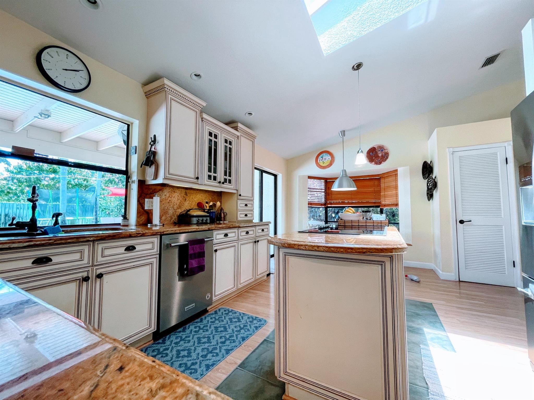 JACARANDA LAKES SEC 12 - Residential Lease