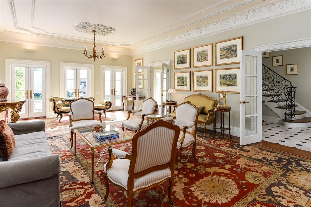 ROYAL PARK - Residential