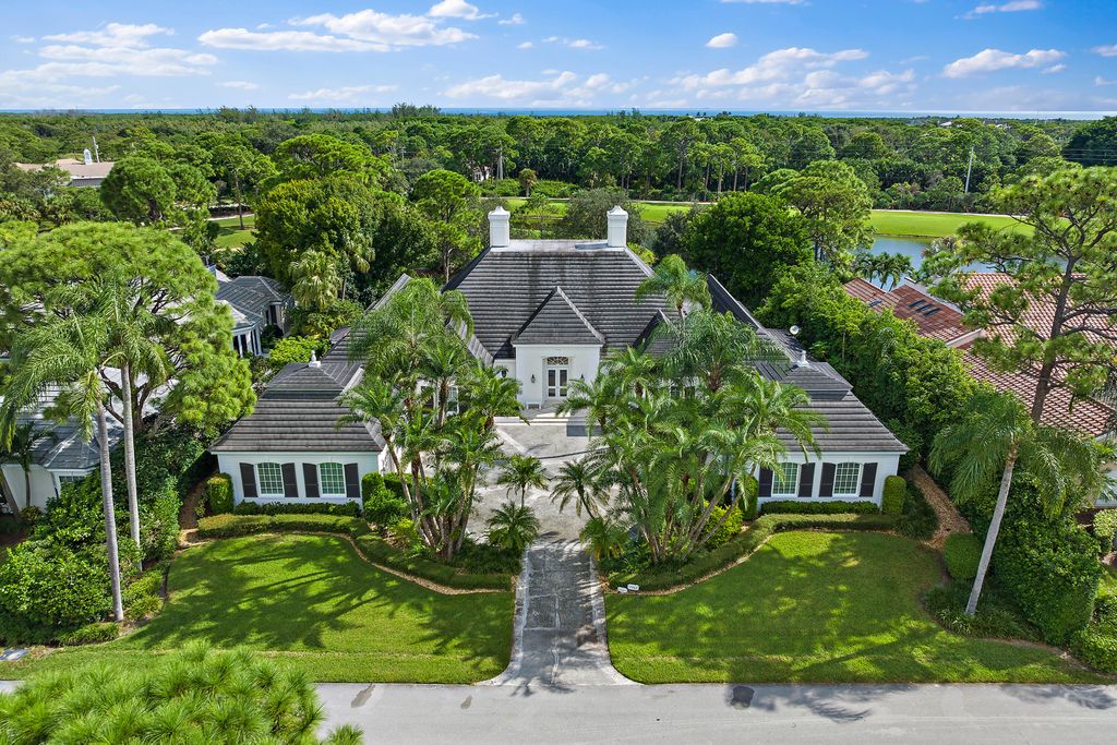 Photo of 7783 SE Golfhouse Drive, Hobe Sound, FL 33455 (MLS # R11026438)