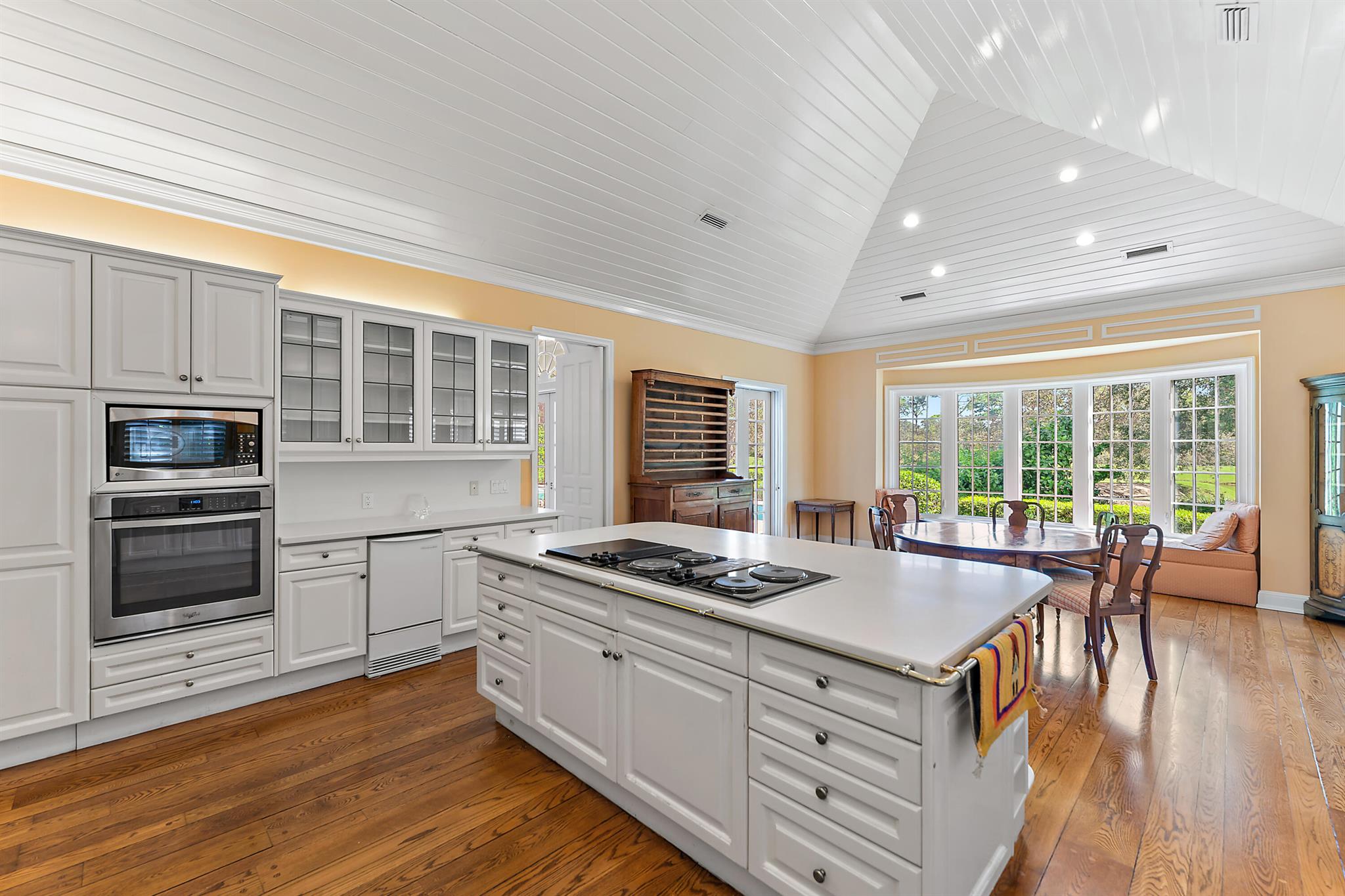 LOBLOLLY PINES - Residential