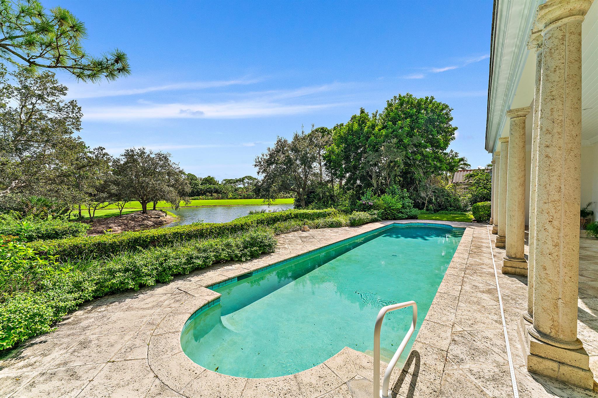 LOBLOLLY PINES - Residential