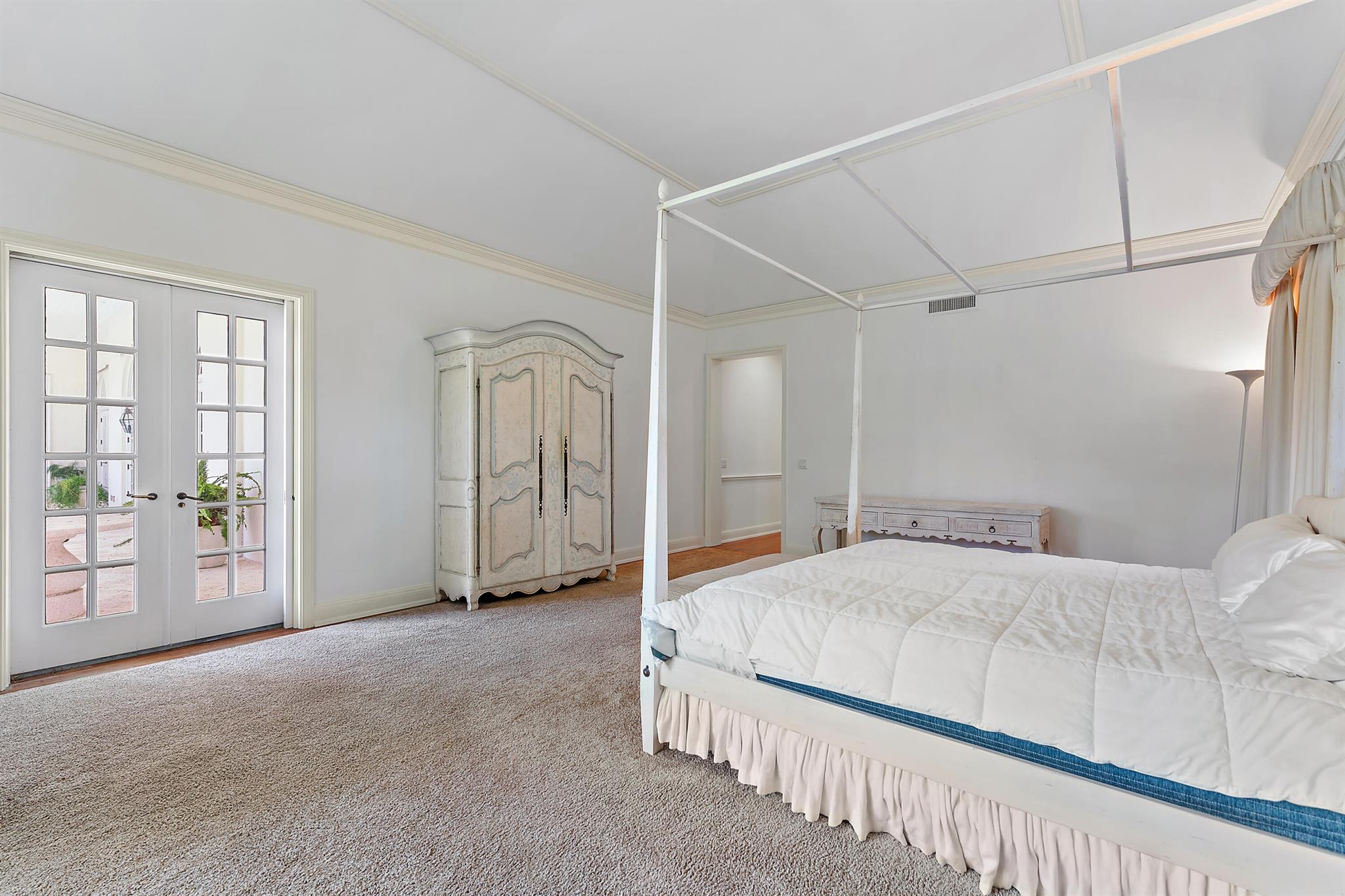 LOBLOLLY PINES - Residential