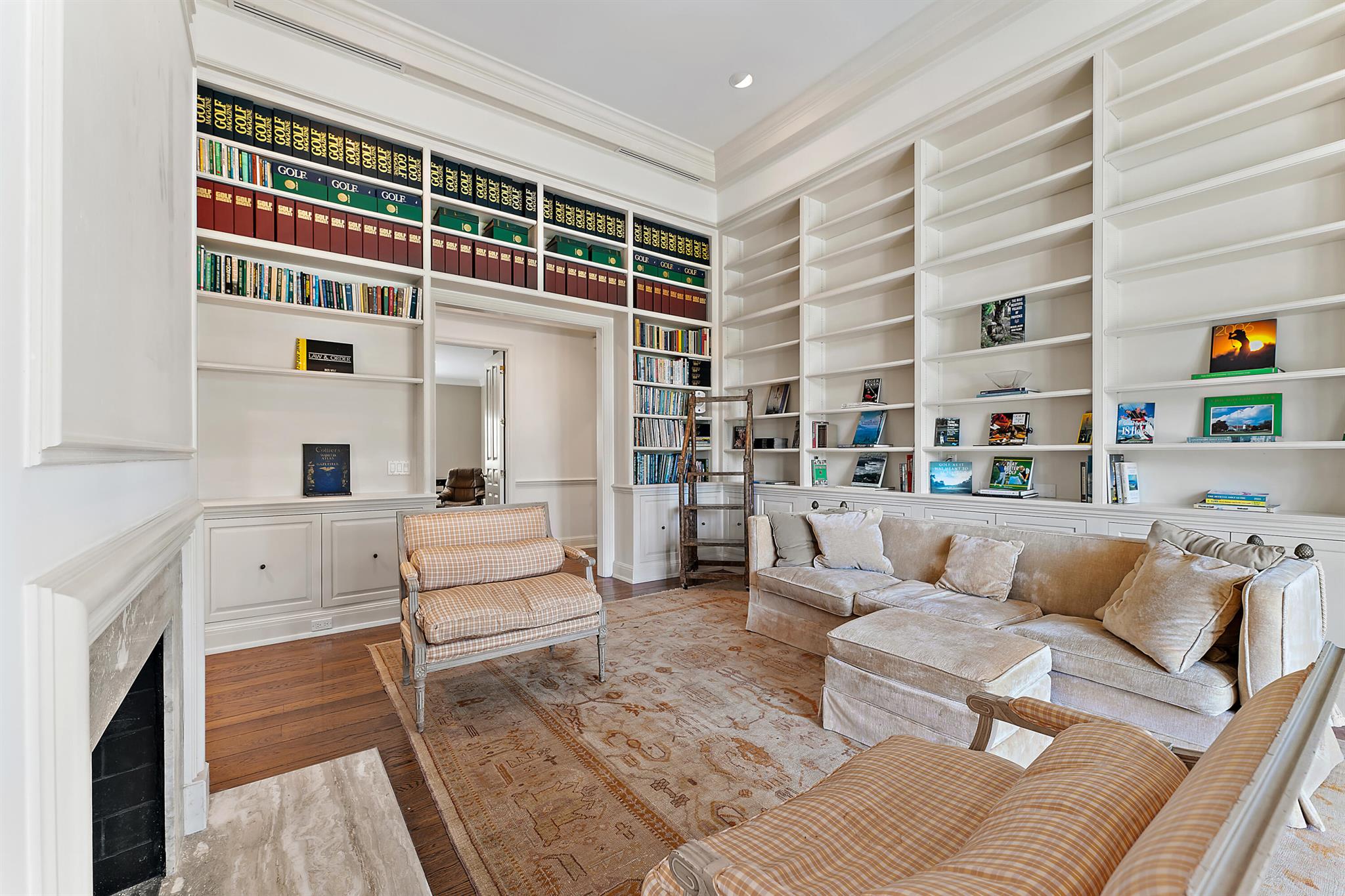 LOBLOLLY PINES - Residential