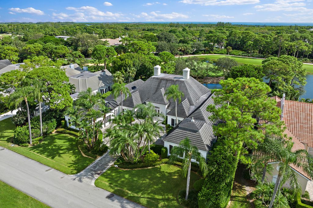 Photo of 7783 SE Golfhouse Drive, Hobe Sound, FL 33455 (MLS # R11026438)