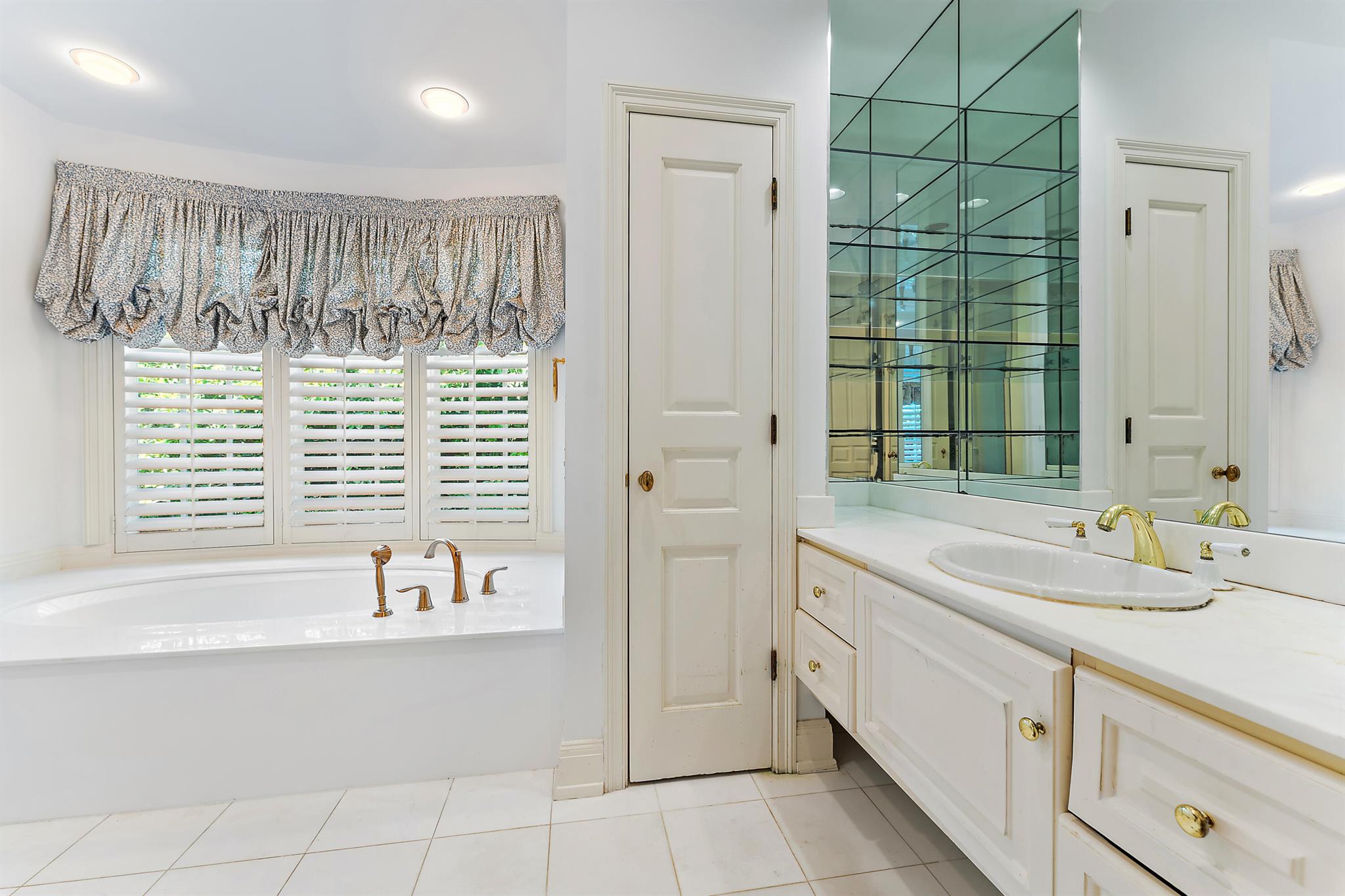 LOBLOLLY PINES - Residential