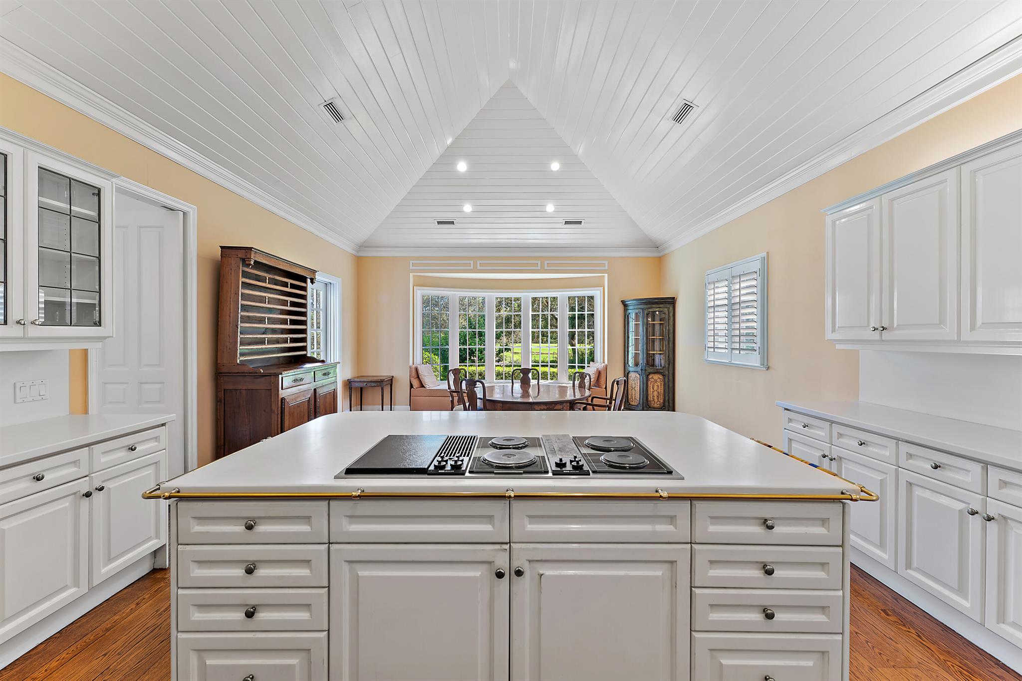 LOBLOLLY PINES - Residential