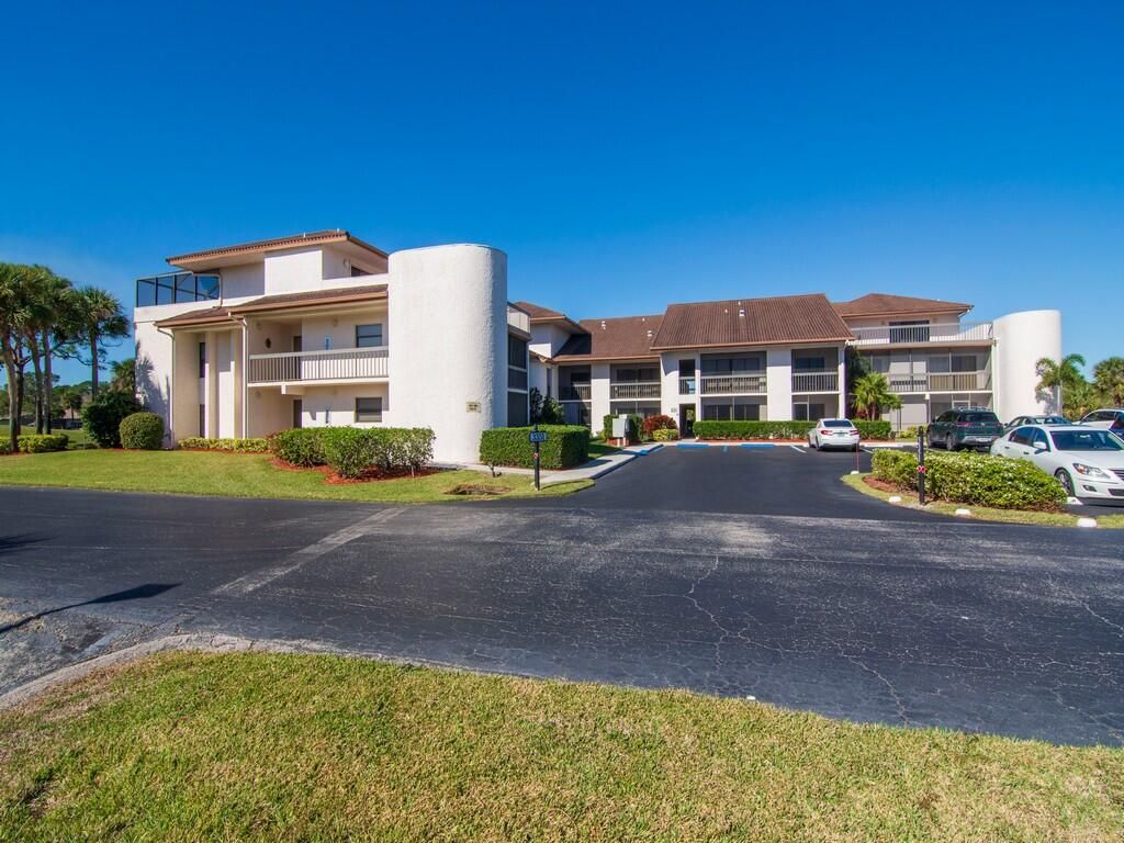 Photo of 3351 Twin Lakes Terrace #105, Fort Pierce, FL 34951 (MLS # R10869260)