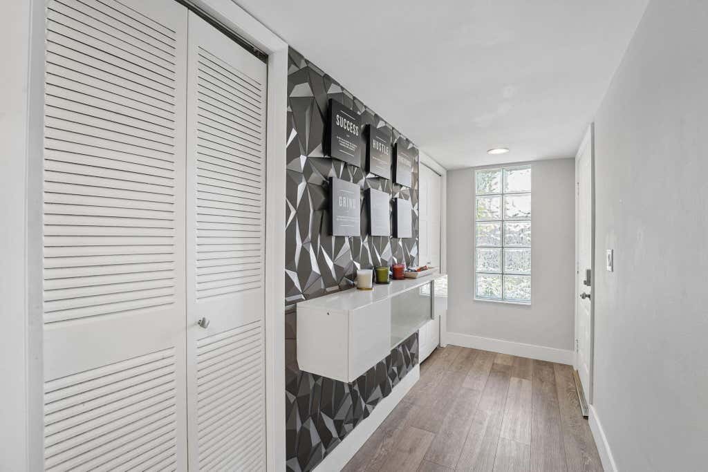Photo of 327 LAKEVIEW Drive #203, Weston, FL 33326 (MLS # B26067737)