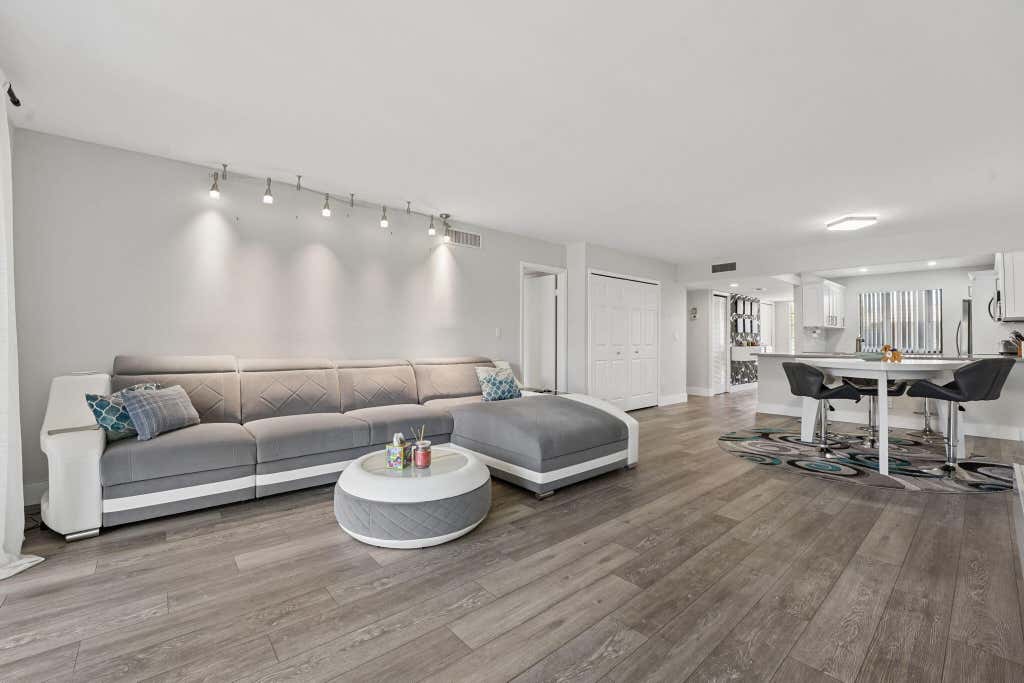 Photo of 327 LAKEVIEW Drive #203, Weston, FL 33326 (MLS # B26067737)