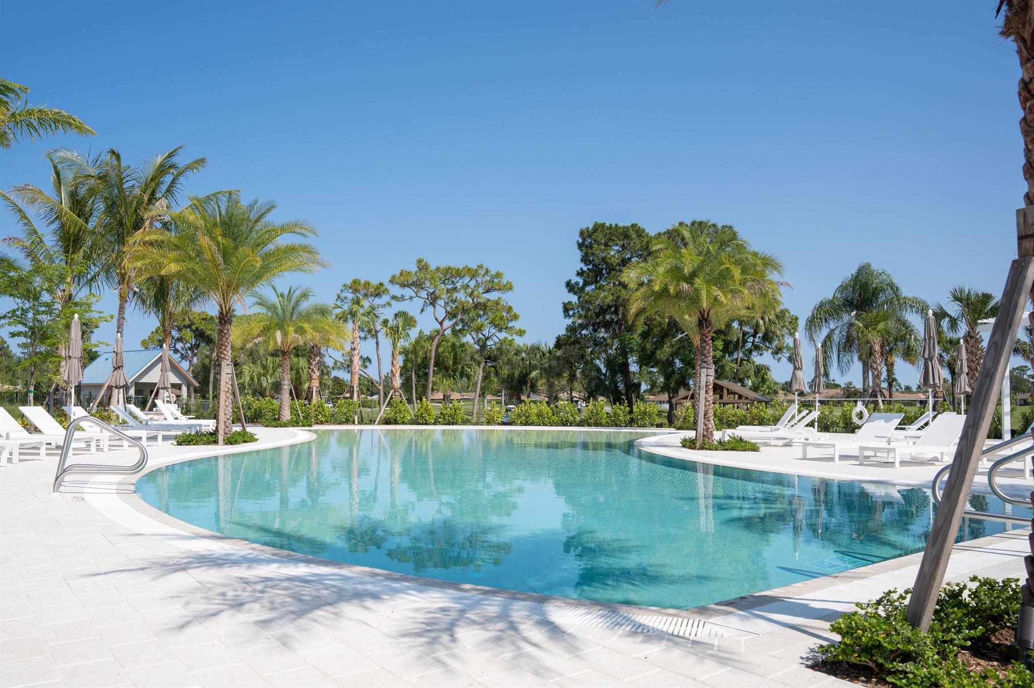 EASTPOINTE COUNTRY CLUB 4 - Residential