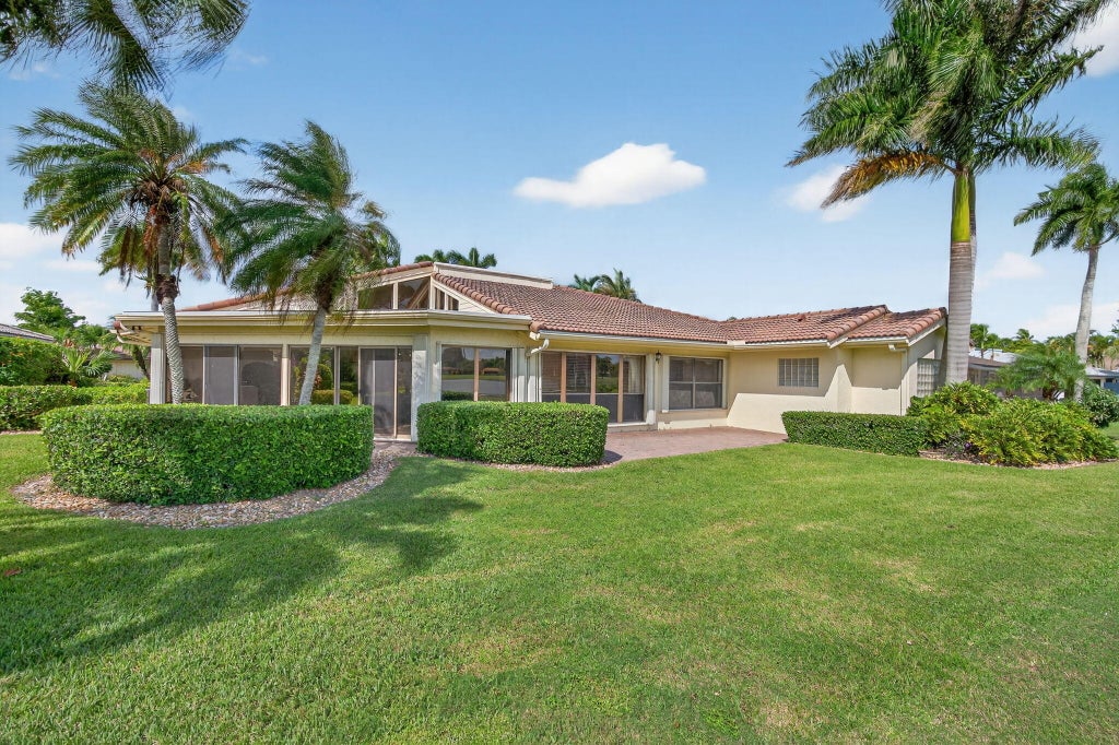 Photo of 13872 Greensview Drive, Palm Beach Gardens, FL 33418 (MLS # R11135440)