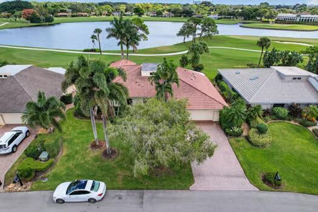 Photo of 13872 Greensview Drive, Palm Beach Gardens, FL 33418 (MLS # R11135440)