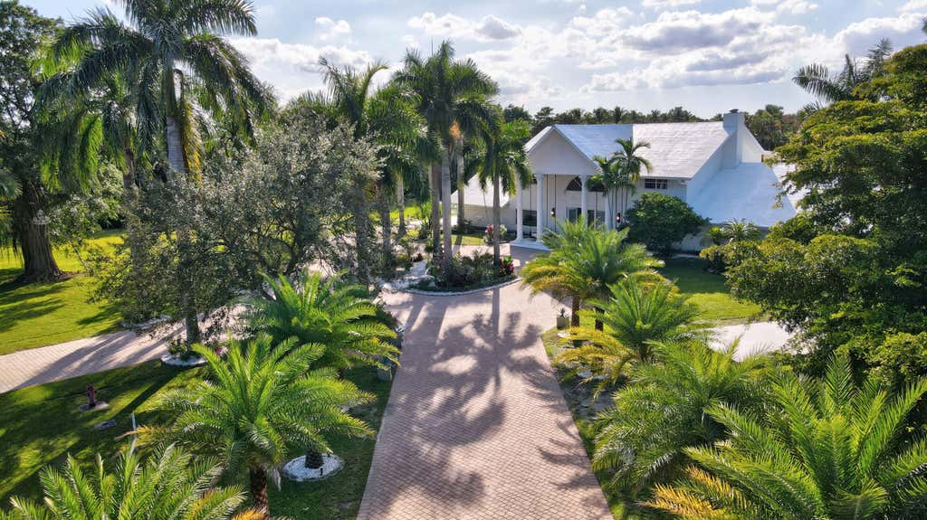 Photo of 16343 SIMS Road, Delray Beach, FL 33484 (MLS # B26065779)
