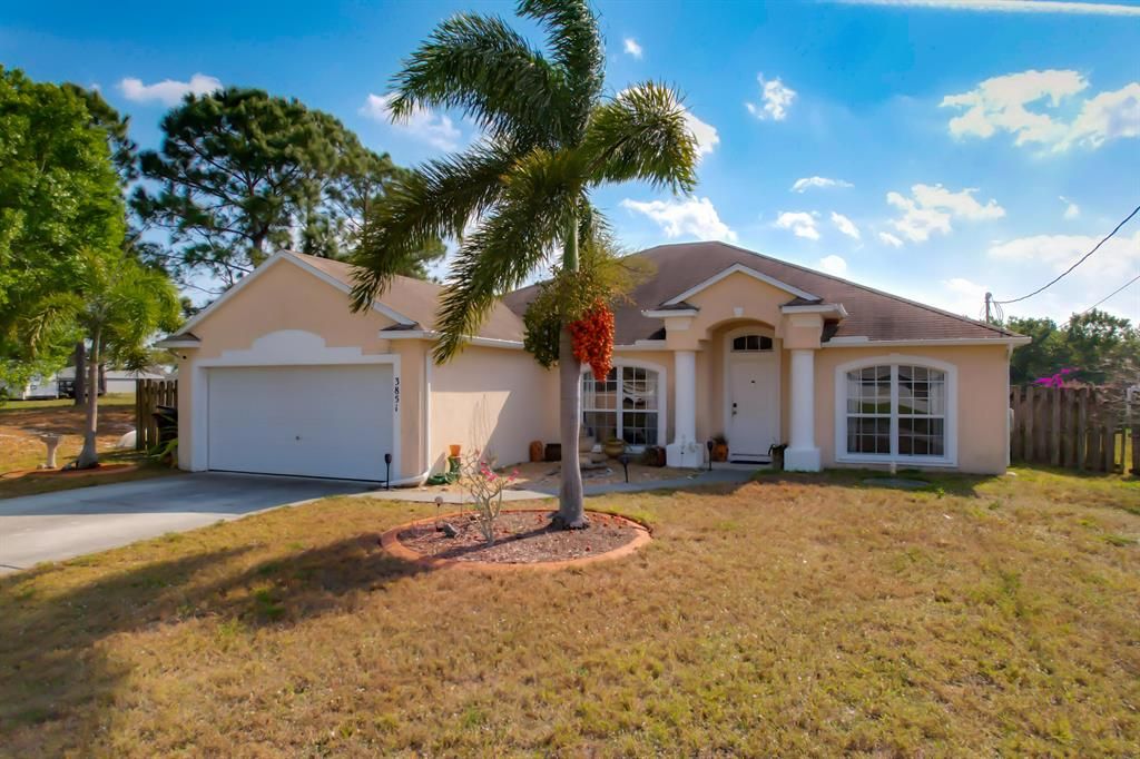Photo of 3851 SW Mccrory Street, Port St Lucie, FL 34953 (MLS # R10870963)