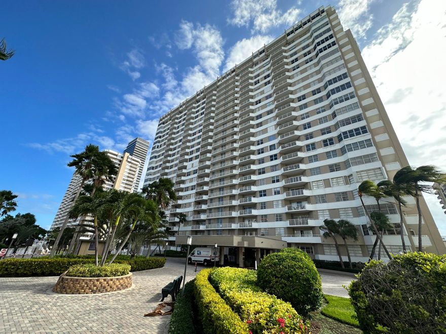 Luxury rental in the HEMISPHERES CONDO. Furnished Large one bedroom and 1.5 baths. stainless steel appliances. Panoramic views of ocean, city and intercostal. Rent includes, Water, Sewer, Cable and Internet. Furnished annual rental, available for immediate move-in. Access to the Beach with Beach service. Building's Amenities: 24/7 Security and Doorman service. Valet parking service. Two tennis courts. Bocce court. Basketball court. Pool tables. Ping pong tables. Two large pools. Two toddler pools. Two fitness rooms, sauna, steam room, locker rooms. A card rooms. Marina, Ballroom. Club house. Two Restaurants. Convenience store and hair salon downstairs.