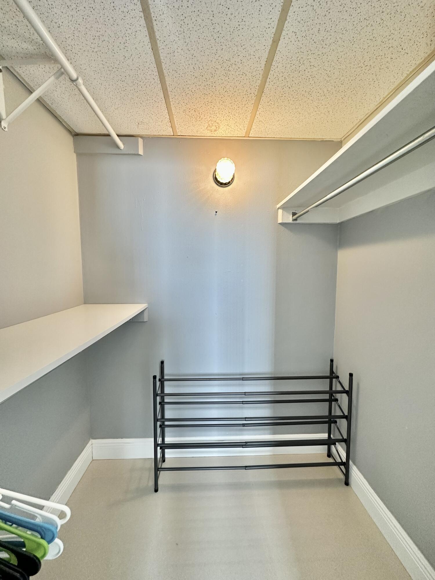 HEMISPHERES CONDO - Residential Lease