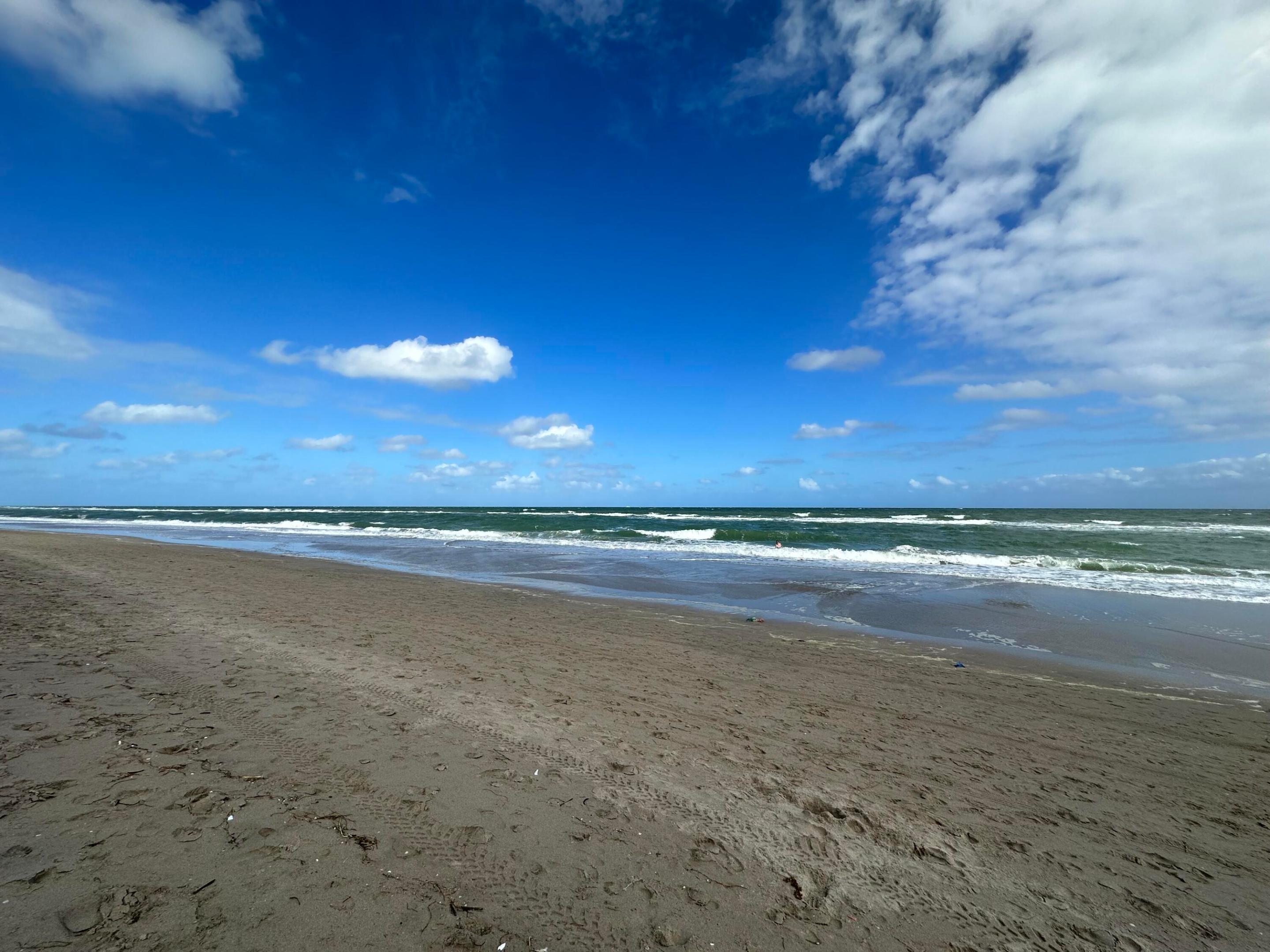 HEMISPHERES CONDO - Residential Lease