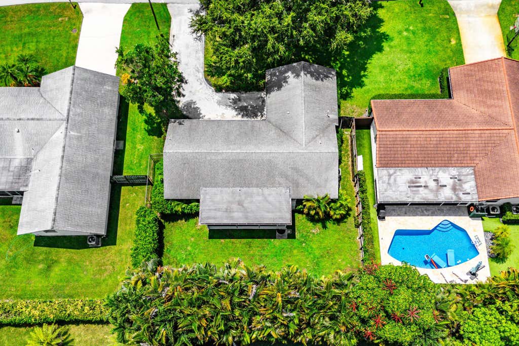 Photo of 11592 Ficus Street, Palm Beach Gardens, FL 33410 (MLS # B26064578)