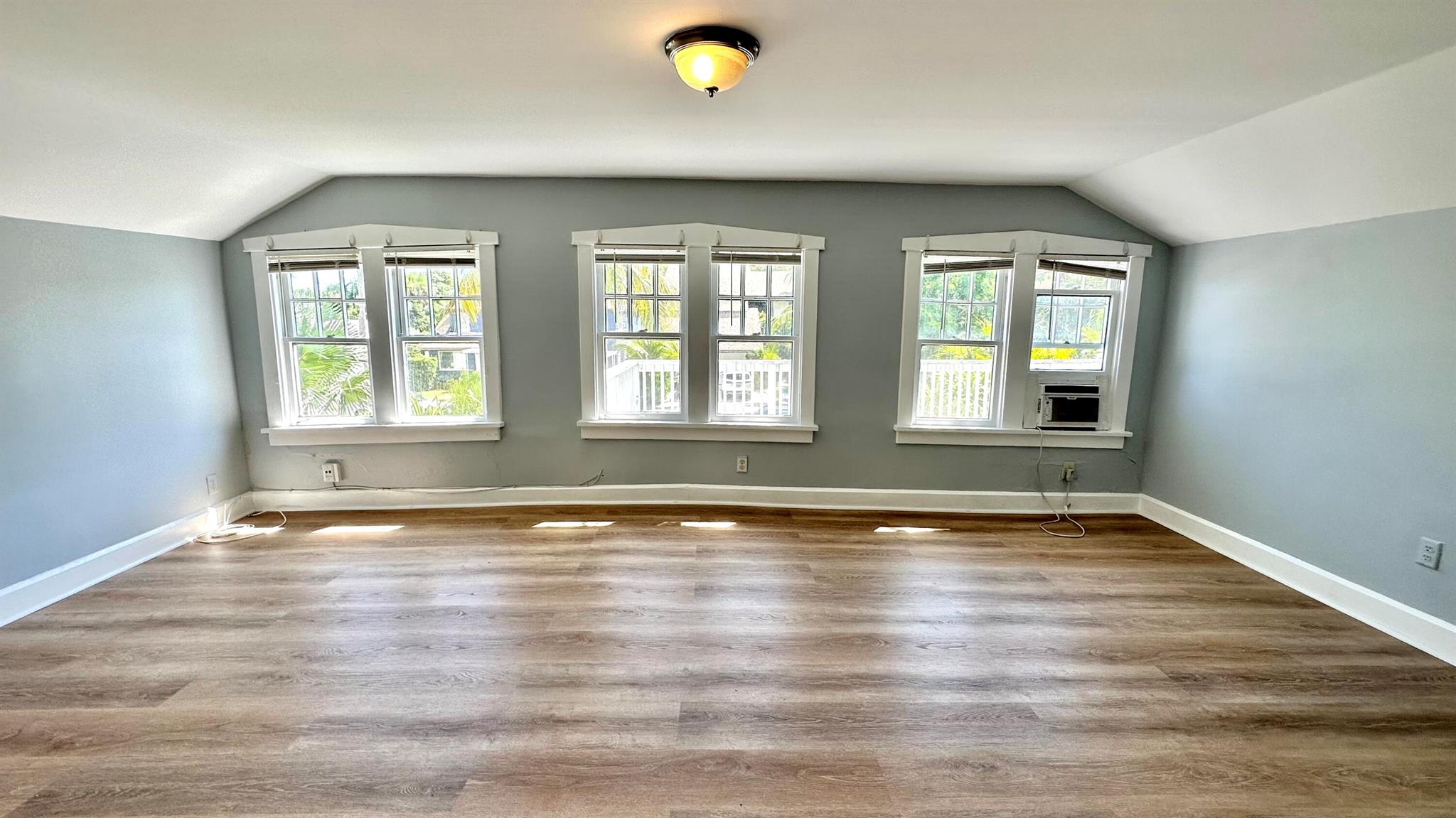 LAKE WORTH TOWN OF - Residential Lease