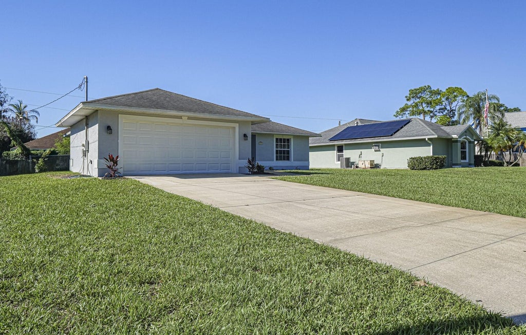 Photo of 745 18TH Street SW, Vero Beach, FL 32962 (MLS # B26076387)