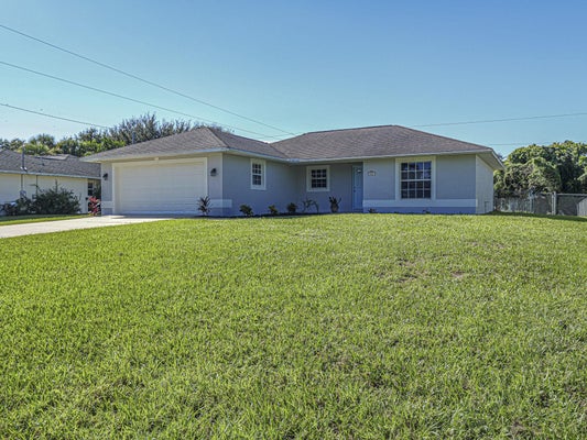 745 18TH ST SW, VERO BEACH, FL 32962 - Image 75cf168a7abc9329f0cc214deb2f2e63/3255482656