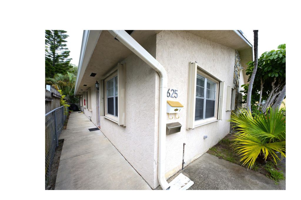 Photo of 625 N M Street #1, Lake Worth Beach, FL 33460 (MLS # B26030116)