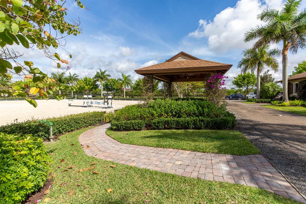 PALM BEACH POINT EAST - Residential