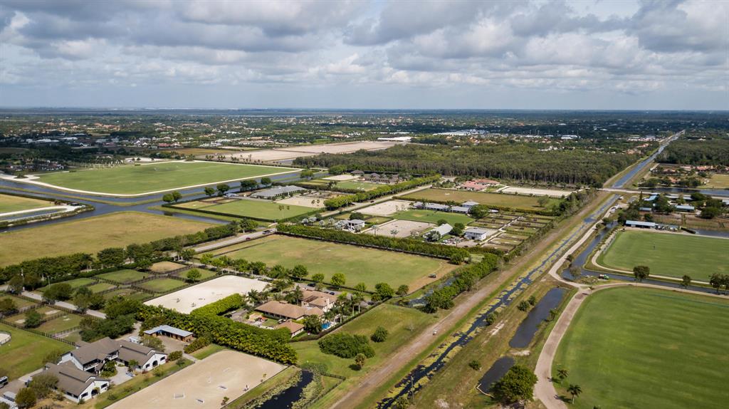 PALM BEACH POINT EAST - Residential