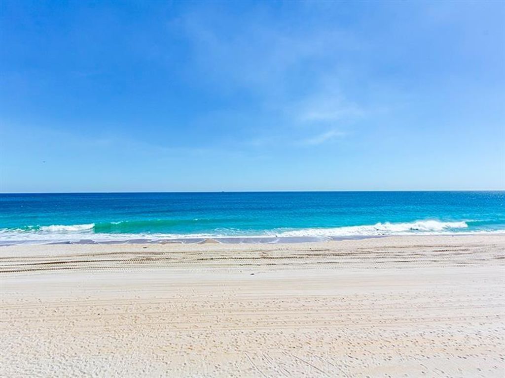 Photo of 2555 NE 11th St #402, Fort Lauderdale, FL 33304 (MLS # F10538881)