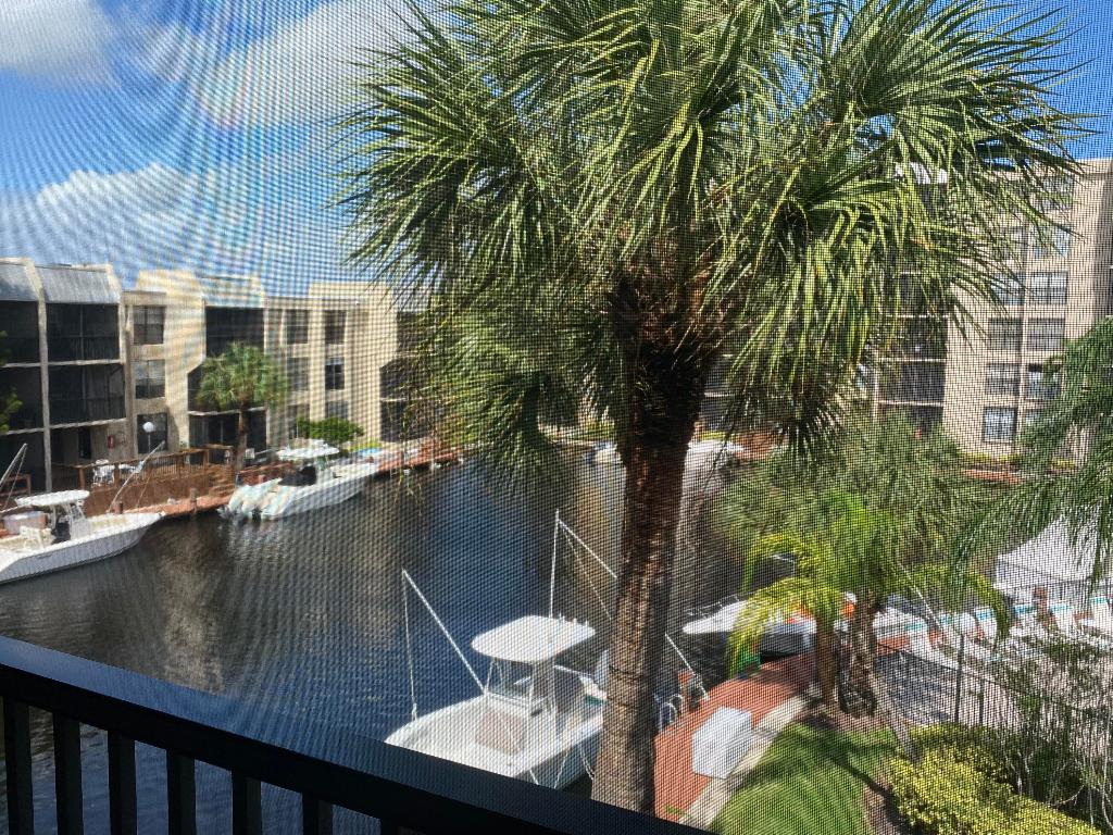 Boca Bayou - Residential Lease